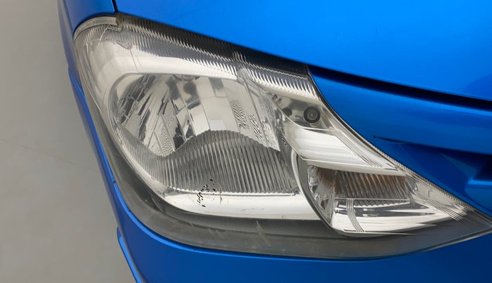 2012 Toyota Etios Liva G, Petrol, Manual, 69,521 km, Right headlight - Minor scratches