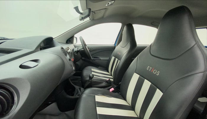 2012 Toyota Etios Liva G, Petrol, Manual, 69,521 km, Right Side Front Door Cabin