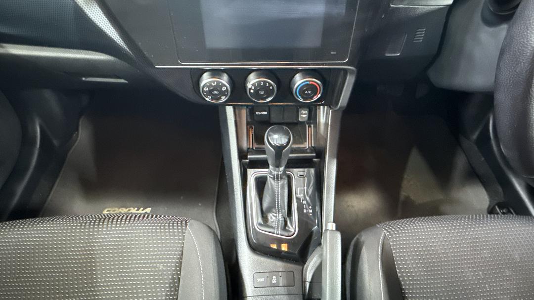 2016 Toyota Corolla Ascent Sport, Automatic, 99569 km, Gear Lever 