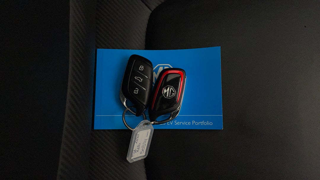 2023 MG ZS EV Essence, Automatic, 36862 km, Key Close-up