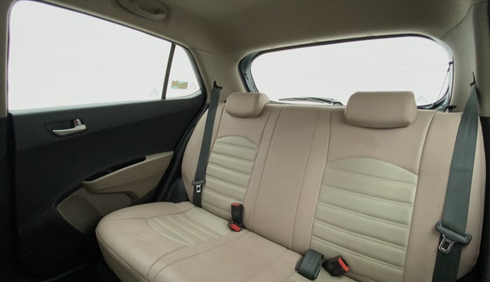2015 Hyundai Grand i10 ASTA 1.2 KAPPA VTVT, Petrol, Manual, 71,951 km, Right Side Rear Door Cabin