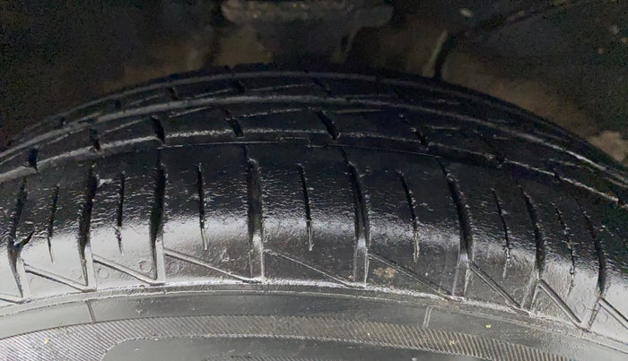2019 Maruti Alto LXI, Petrol, Manual, 30,679 km, Right Front Tyre Tread