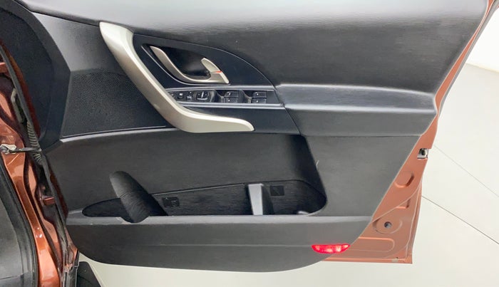 2019 Mahindra XUV500 W9, Diesel, Manual, 57,814 km, Driver Side Door Panels Control