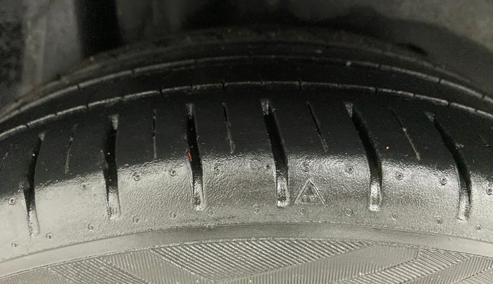 2019 Ford New Figo 1.2 TITANIUM BLU, Petrol, Manual, 36,020 km, Right Rear Tyre Tread