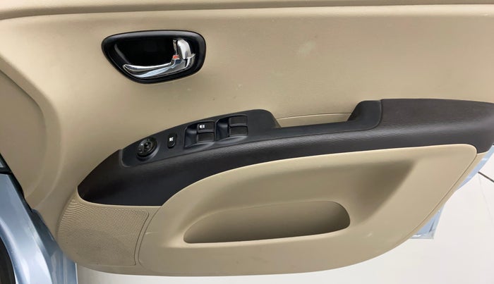 2011 Hyundai i10 MAGNA 1.2, Petrol, Manual, 65,624 km, Driver Side Door Panels Control