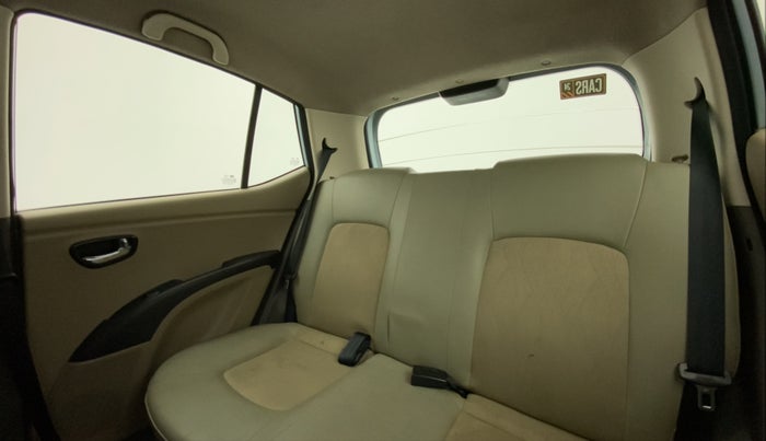 2011 Hyundai i10 MAGNA 1.2, Petrol, Manual, 65,624 km, Right Side Rear Door Cabin