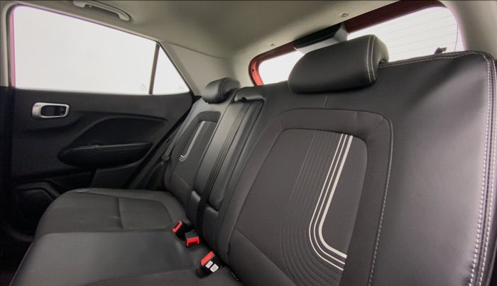 2019 Hyundai VENUE 1.0L Turbo GDI SX(O) MT, Petrol, Manual, 14,755 km, Right Side Rear Door Cabin