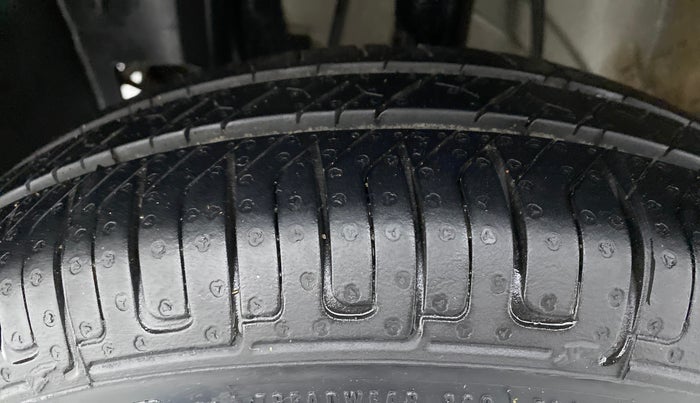 2015 Datsun Go T, Petrol, Manual, 56,808 km, Left Front Tyre Tread