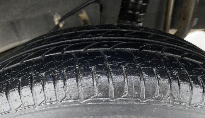 2015 Datsun Go T, Petrol, Manual, 56,808 km, Left Rear Tyre Tread