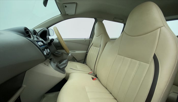2015 Datsun Go T, Petrol, Manual, 56,808 km, Right Side Front Door Cabin