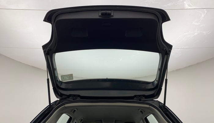 2017 Volkswagen Polo TRENDLINE 1.2L PETROL, Petrol, Manual, 63,020 km, Boot Door Open