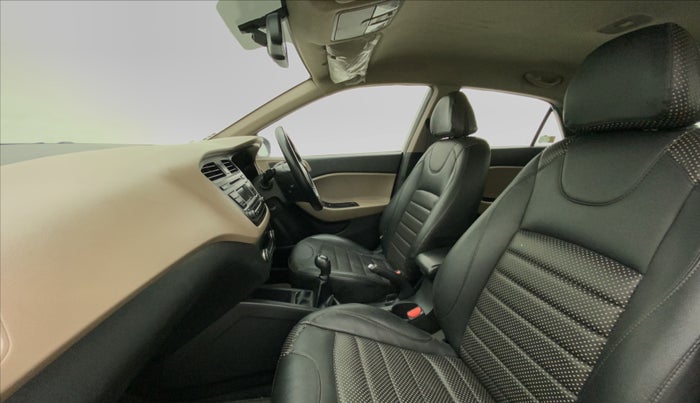 2015 Hyundai Elite i20 SPORTZ 1.2, Petrol, Manual, 39,402 km, Right Side Front Door Cabin