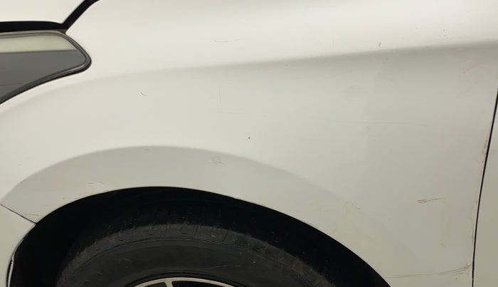 2015 Hyundai Elite i20 SPORTZ 1.2, Petrol, Manual, 39,402 km, Left fender - Paint has minor damage