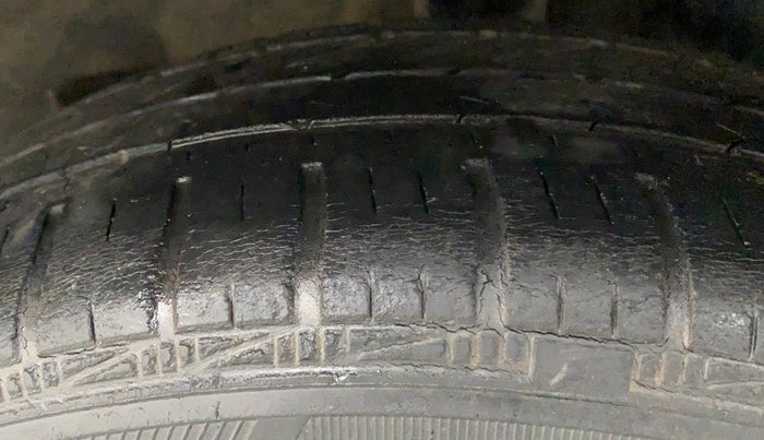 2013 Hyundai Grand i10 ASTA 1.2 KAPPA VTVT, Petrol, Manual, 23,886 km, Left Rear Tyre Tread