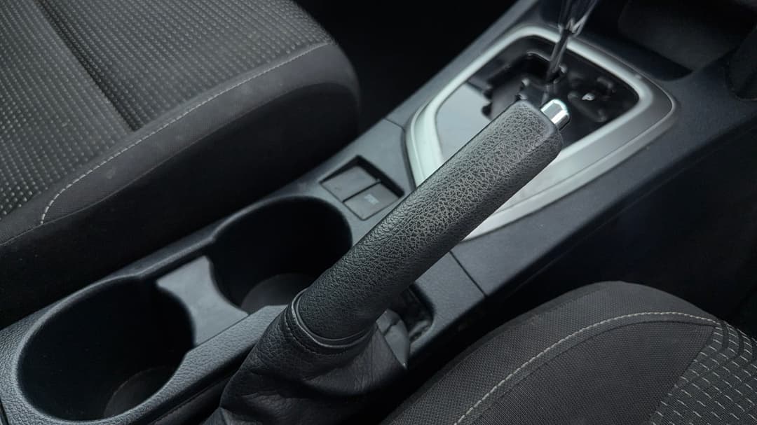 2015 Toyota Corolla Ascent Sport, Automatic, 70605 km, Handbrake