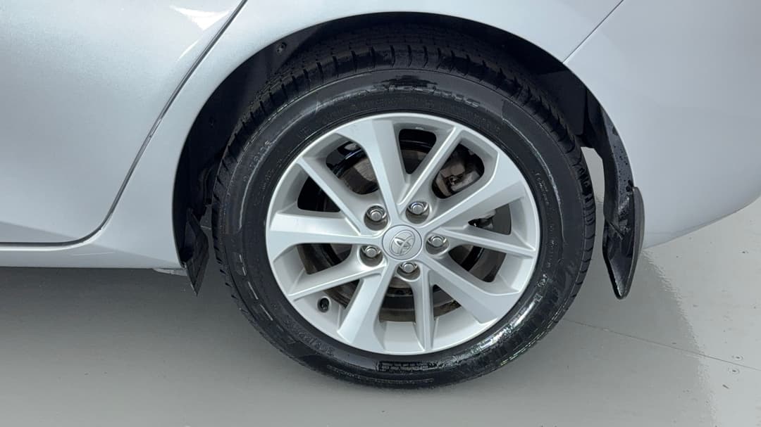 2015 Toyota Corolla Ascent Sport, Automatic, 70605 km, Left Rear Wheel
