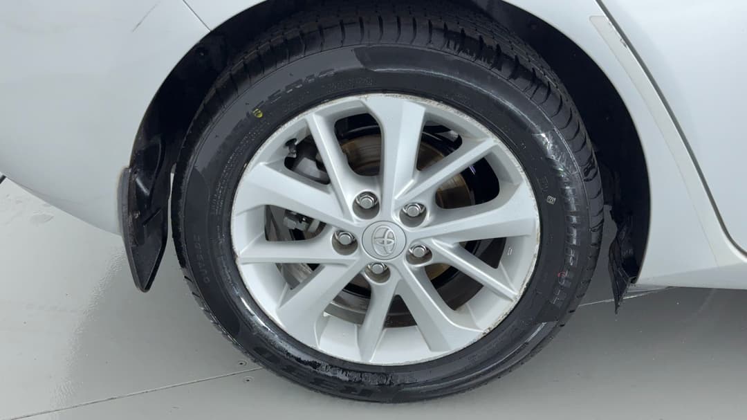 2015 Toyota Corolla Ascent Sport, Automatic, 70605 km, Right Rear Wheel
