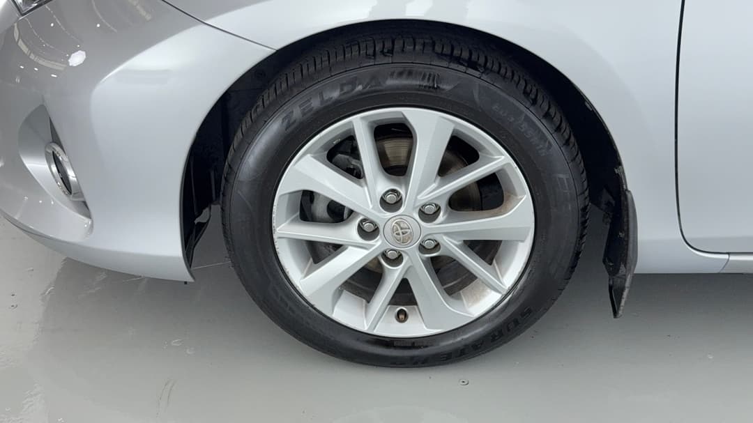 2015 Toyota Corolla Ascent Sport, Automatic, 70605 km, Left Front Wheel