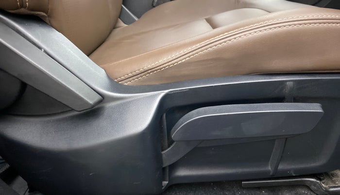 2019 Tata Harrier XZ 2.0L, Diesel, Manual, 1,01,210 km, Driver Side Adjustment Panel