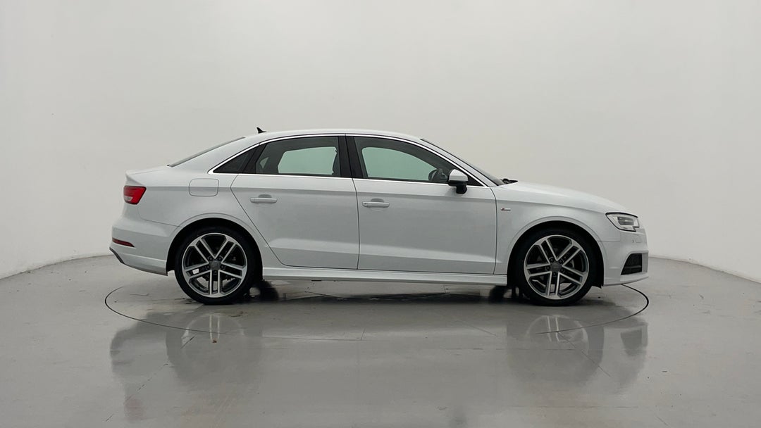 2020 Audi A3 35 Tfsi (1.4 Tfsi), Automatic, 43945 km, Right Side View
