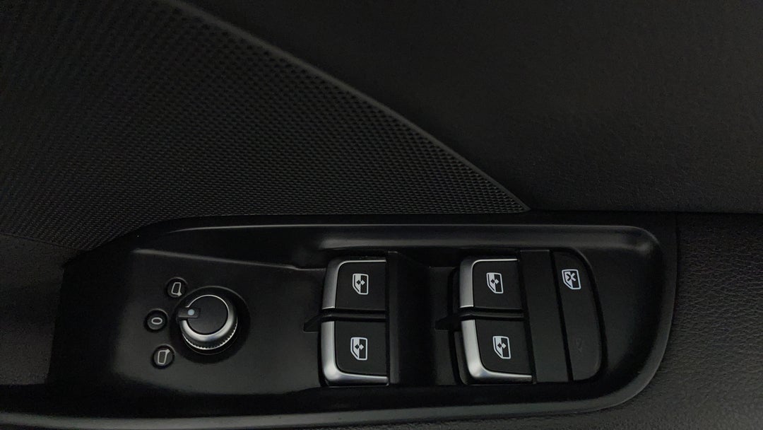 2020 Audi A3 35 Tfsi (1.4 Tfsi), Automatic, 43945 km, Drivers Side Door Panel Controls