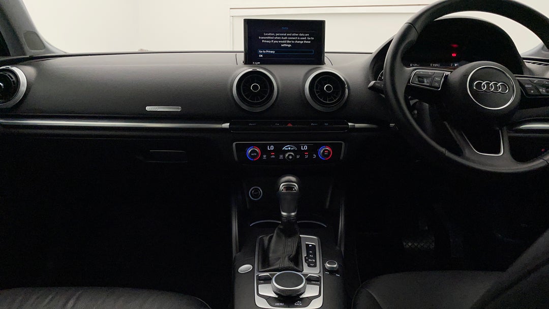 2020 Audi A3 35 Tfsi (1.4 Tfsi), Automatic, 43945 km, Dashboard View