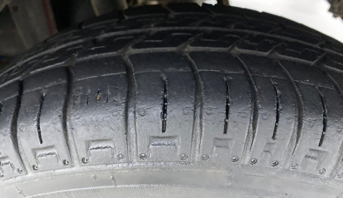 2018 Maruti Alto 800 VXI O, Petrol, Manual, 26,962 km, Left Rear Tyre Tread