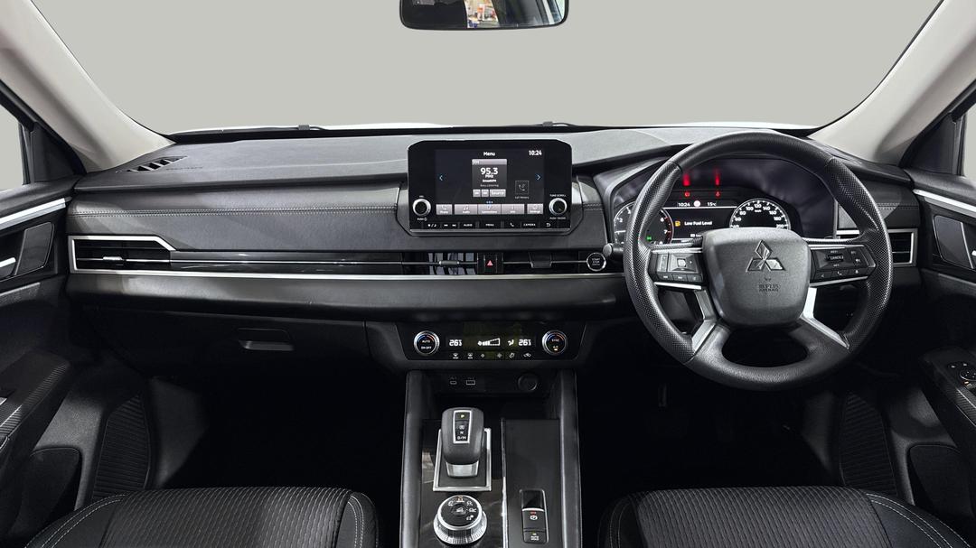 2024 Mitsubishi Outlander Es 5 Seat (2WD), Automatic, 23762 km, Dashboard View