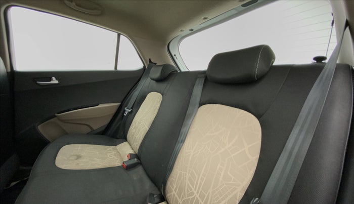 2018 Hyundai Grand i10 ASTA 1.2 CRDI, Diesel, Manual, 40,757 km, Right Side Rear Door Cabin