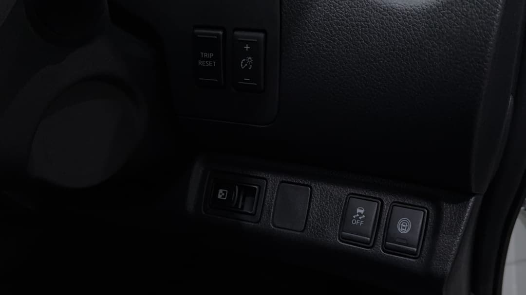 2024 Nissan Navara Pro-4x (4x4), Automatic, 23591 km, Utility Switches/Buttons