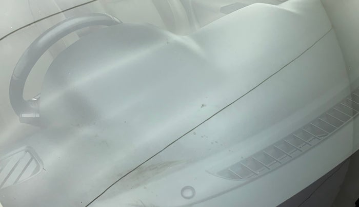 2017 Maruti Ciaz ALPHA 1.4 PETROL, Petrol, Manual, 77,919 km, Front windshield - Minor spot on windshield
