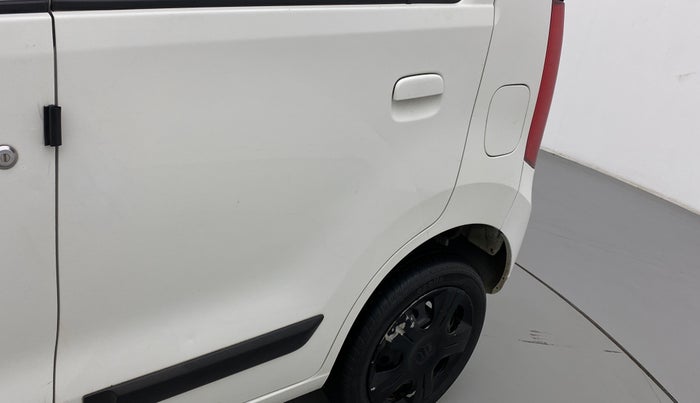 2018 Maruti Wagon R 1.0 VXI, Petrol, Manual, 33,722 km, Rear left door - Minor scratches