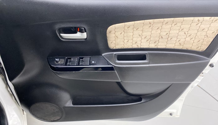 2018 Maruti Wagon R 1.0 VXI, Petrol, Manual, 33,722 km, Driver Side Door Panels Control