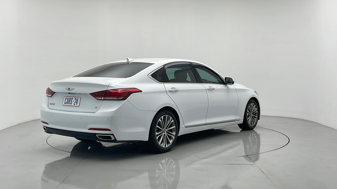 Right Back Diagonal (45- Degree) View