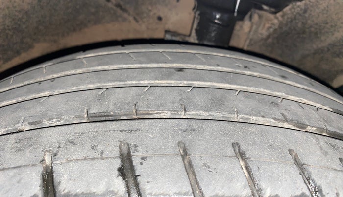 2017 Hyundai Creta E PLUS 1.4 DIESEL, Diesel, Manual, 91,883 km, Right Front Tyre Tread