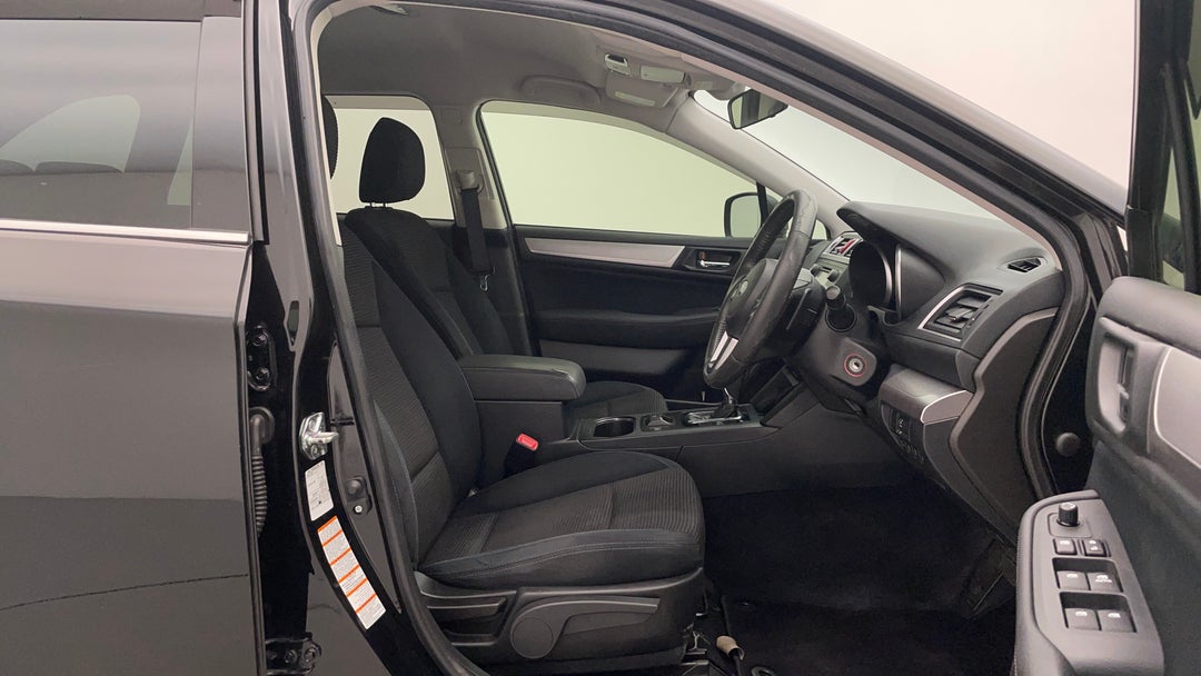 2015 Subaru Outback 2.5i  Awd, Automatic, 131612 km, Right Side Front Door Cabin View