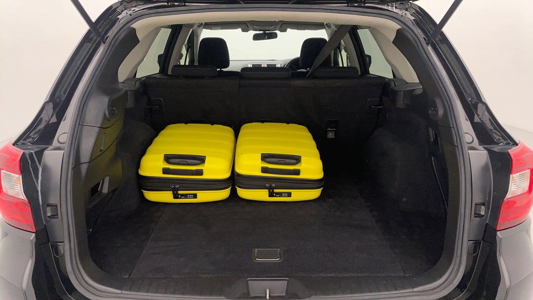 2015 Subaru Outback 2.5i  Awd, Automatic, 131612 km, Boot Inside View with Luggage