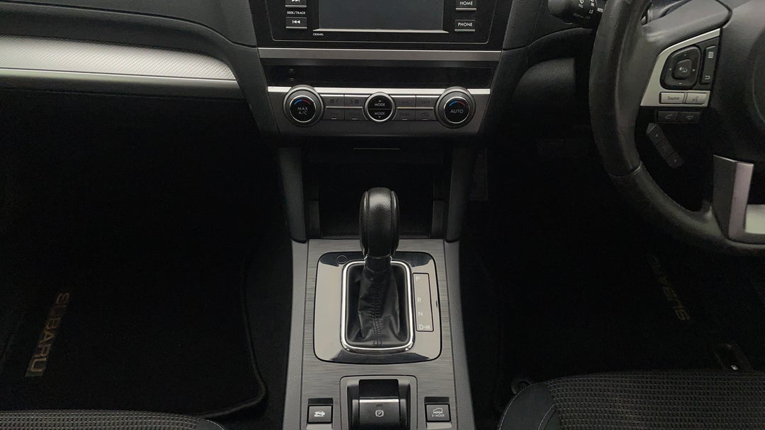2015 Subaru Outback 2.5i  Awd, Automatic, 131612 km, Gear Lever 