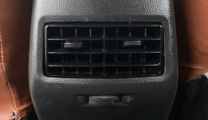2018 Hyundai Elite i20 SPORTZ 1.2, Petrol, Manual, 67,944 km, Rear AC Vents