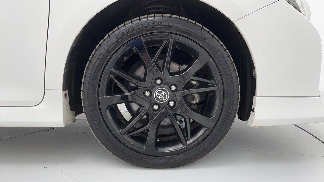 2017 Toyota Aurion Sportivo, Automatic, 85986 km, Right Front Wheel