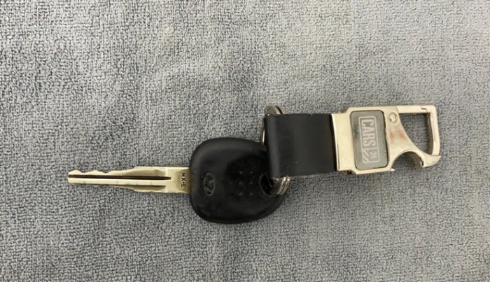 2011 Hyundai Santro Xing GLS, Petrol, Manual, 73,091 km, Lock system - Dork lock functional only from remote key