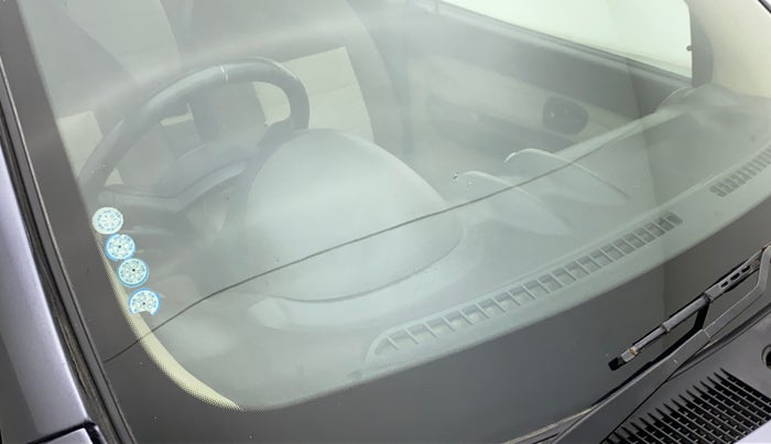 2011 Hyundai Santro Xing GLS, Petrol, Manual, 73,091 km, Front windshield - Minor spot on windshield