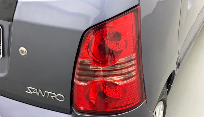 2011 Hyundai Santro Xing GLS, Petrol, Manual, 73,091 km, Right tail light - Minor damage