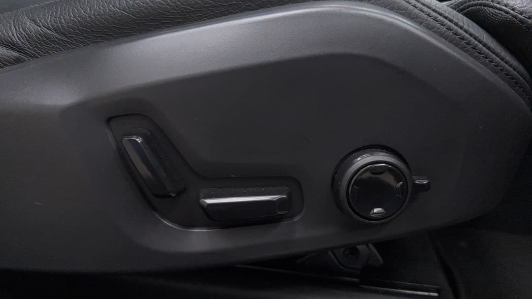 2022 Volvo XC60 B5 Inscription Mhev, Automatic, 42574 km, Drivers Side Adjustment Panel