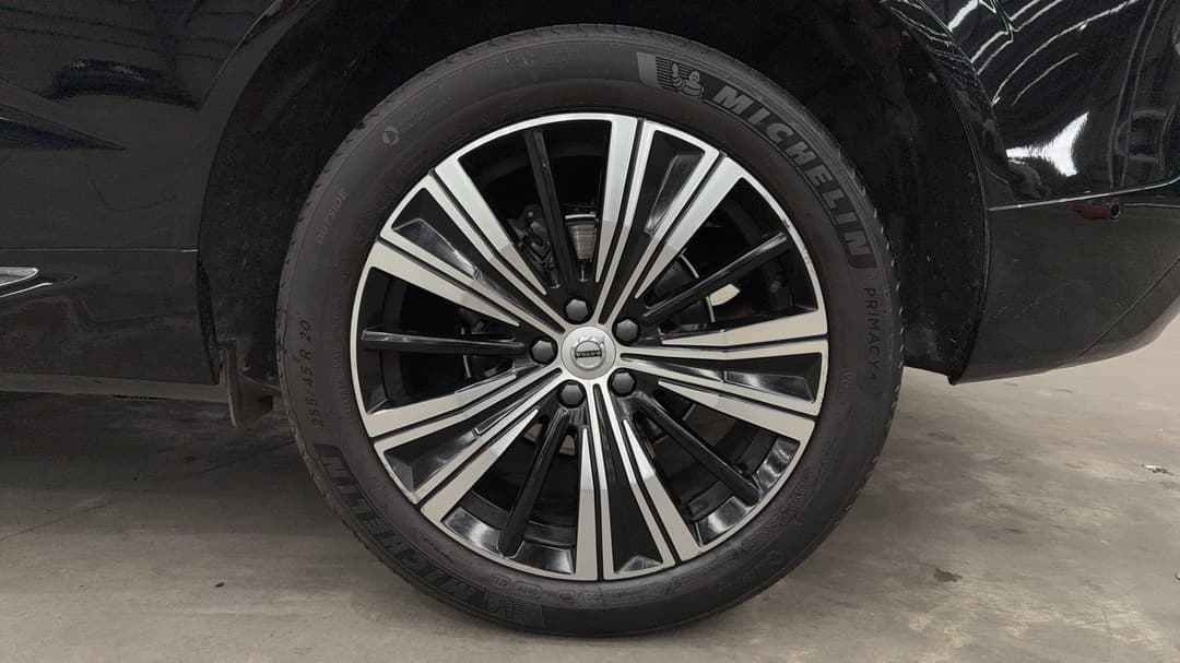 2022 Volvo XC60 B5 Inscription Mhev, Automatic, 42574 km, Left Rear Wheel