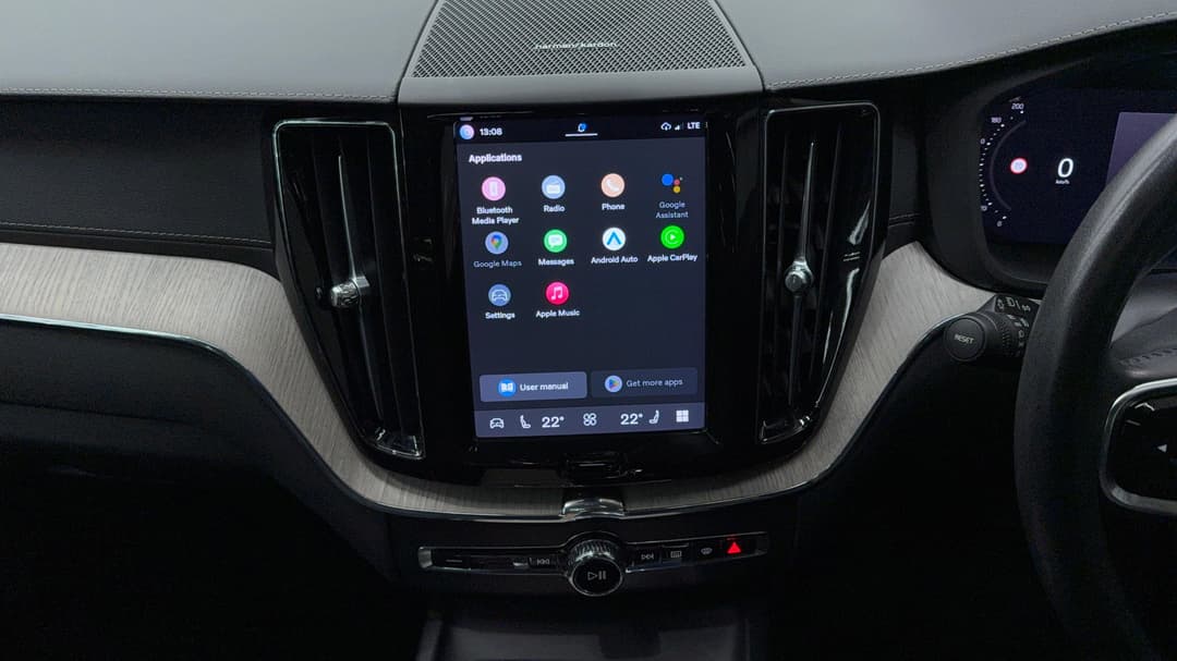 2022 Volvo XC60 B5 Inscription Mhev, Automatic, 42574 km, Center Console