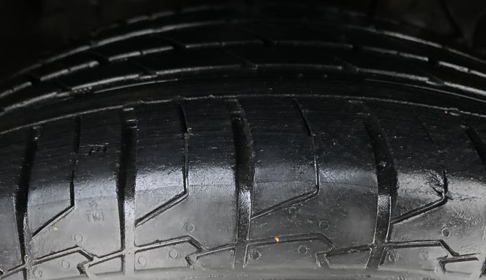 2018 Maruti S Cross DELTA SHVS, Diesel, Manual, 25,561 km, Right Front Tyre Tread