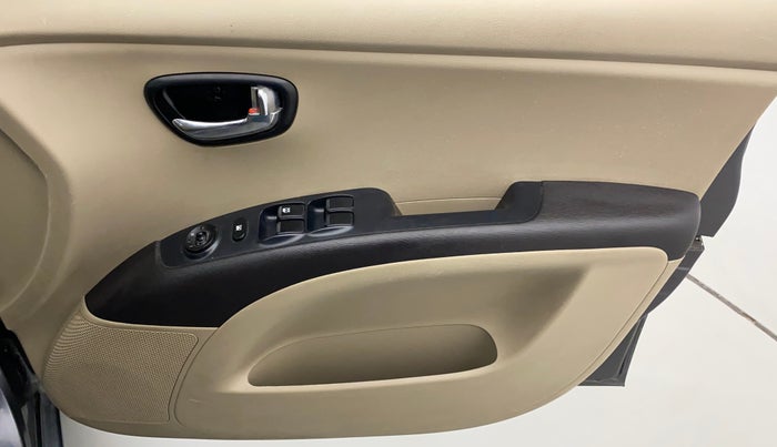 2010 Hyundai i10 MAGNA 1.2, Petrol, Manual, 56,585 km, Driver Side Door Panels Control
