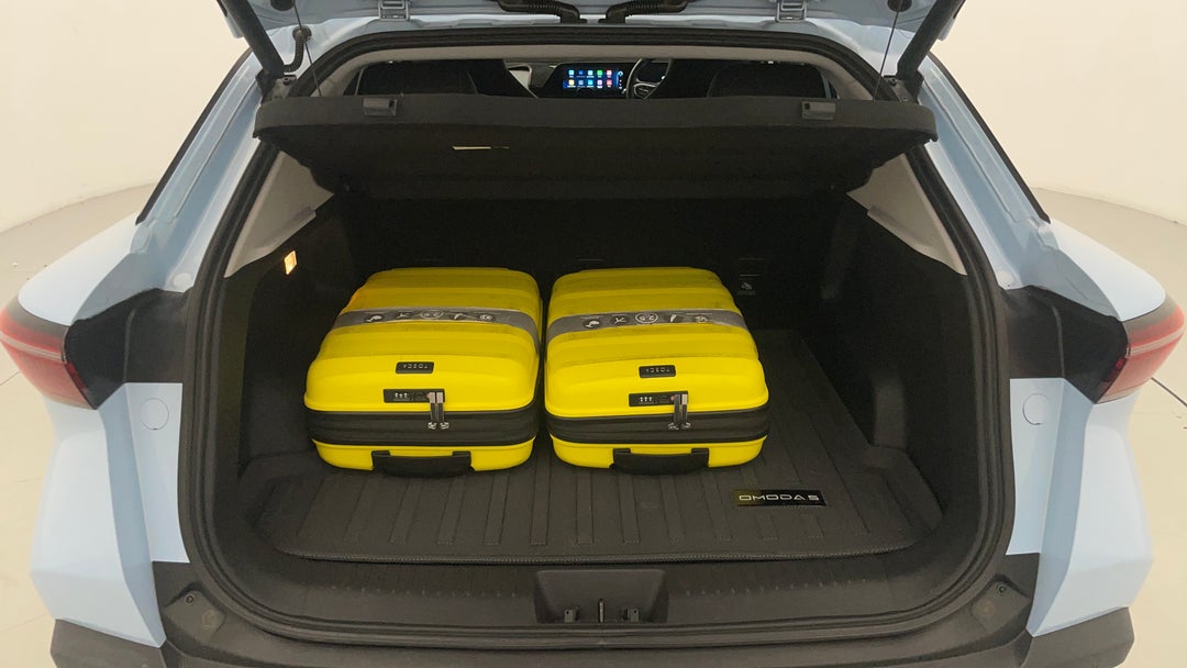 2023 Chery Omoda 5 Ex (high Version), Automatic, 23217 km, Boot Inside View with Luggage