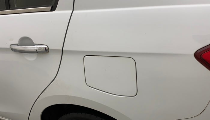 2020 Maruti Ciaz ALPHA  AT 1.5 SHVS PETROL, Petrol, Automatic, 70,110 km, Left quarter panel - Paint has minor damage